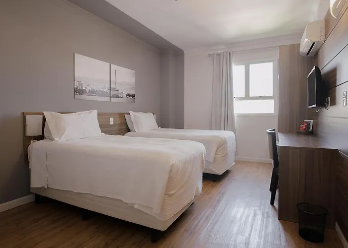 Acores Premium- 5 Minutos Do Moinhos De Vento 4*